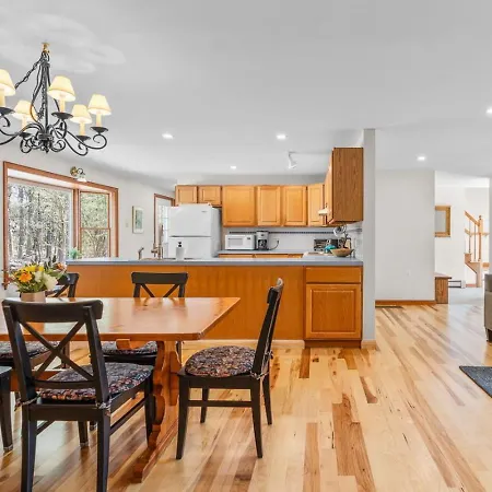 Lovely House 5 Min To Beach With Deck Grill And Garage